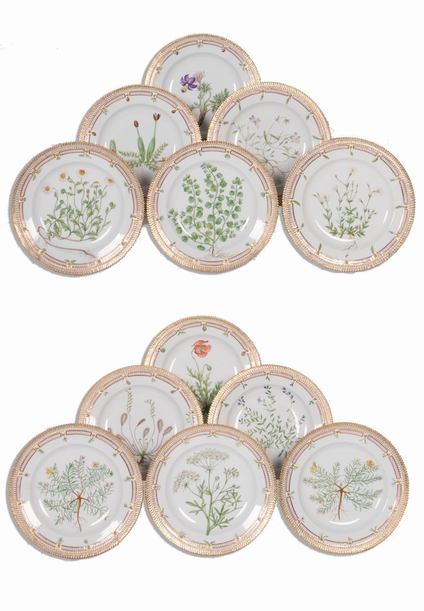 Prestigioso Servizio da Tavola in Porcellana Royal Copenhagen «flora Danica», Prima Metà del XX S...