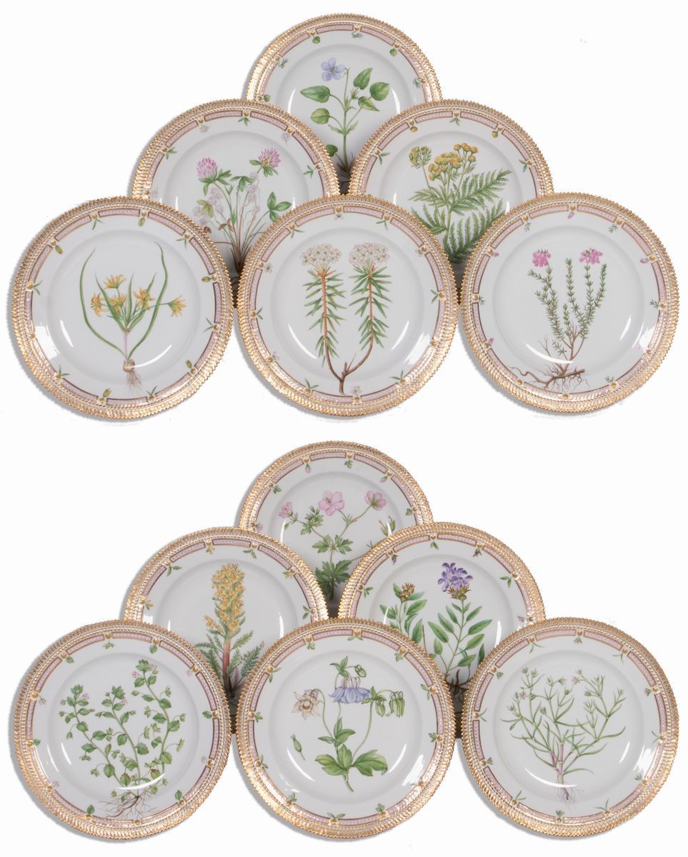 Prestigioso Servizio da Tavola in Porcellana Royal Copenhagen «flora Danica», Prima Metà del XX S...