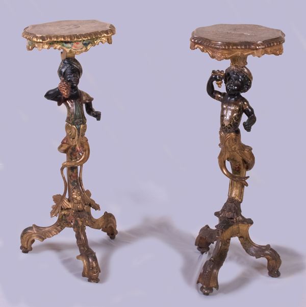Due tavolini gueridon in legno policromo laccato e dorato