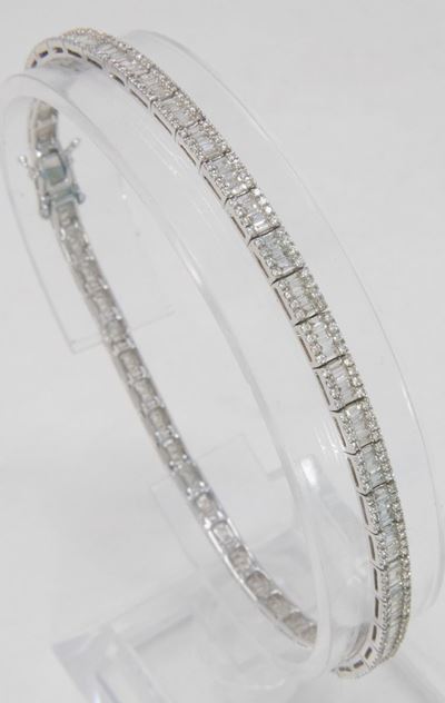 Bracciale Tennis in Oro Bianco e Diamanti
