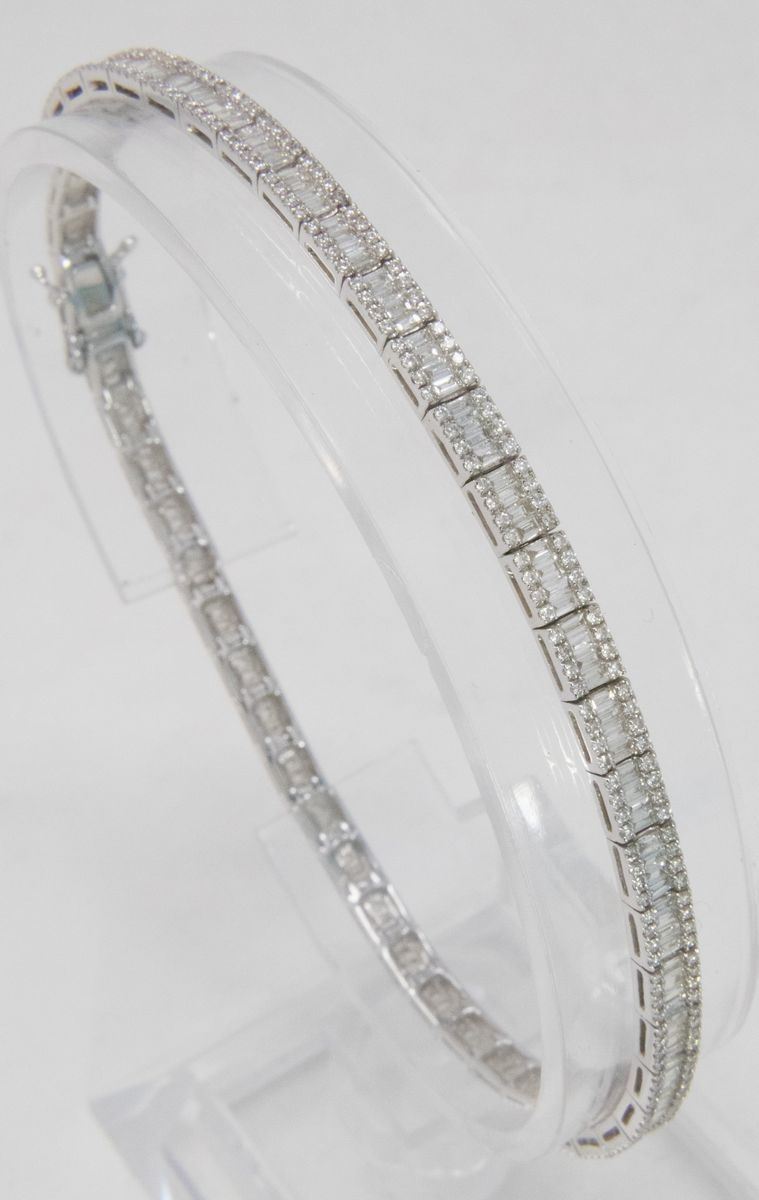 Bracciale Tennis in Oro Bianco e Diamanti