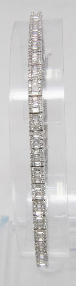 Bracciale Tennis in Oro Bianco e Diamanti