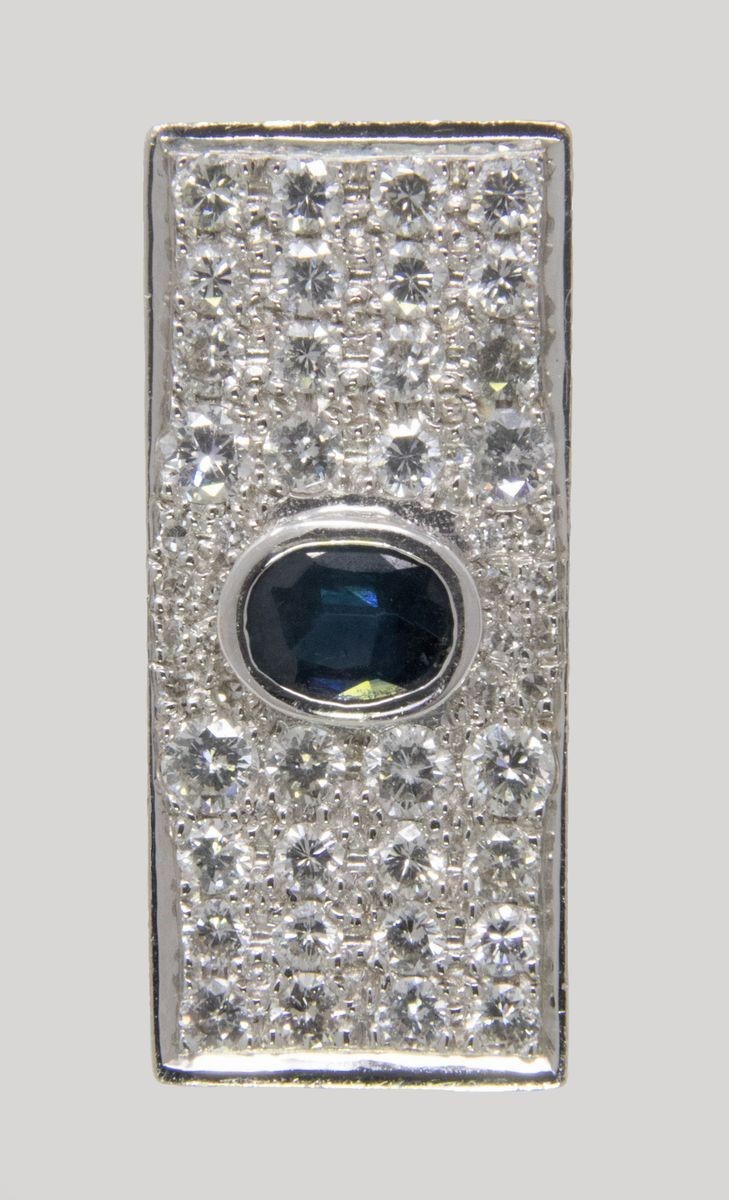 Anello in Oro Bianco con Zaffiro e Brillanti