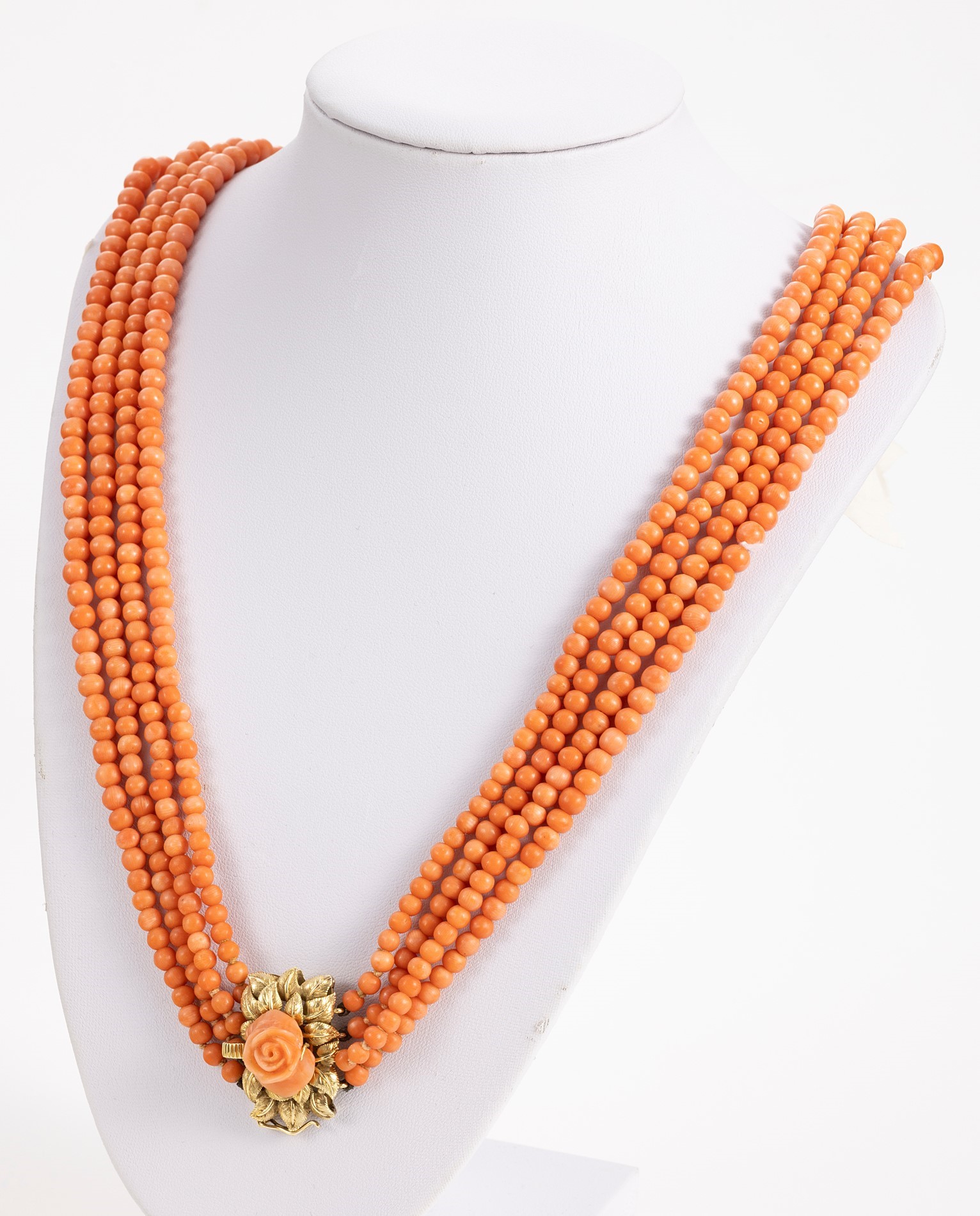 Parure in corallo e oro giallo