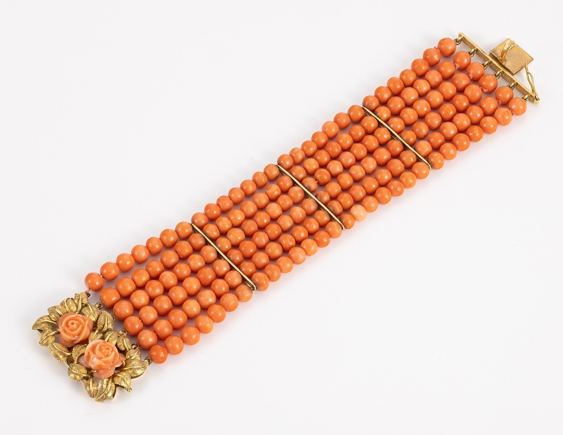 Parure in corallo e oro giallo