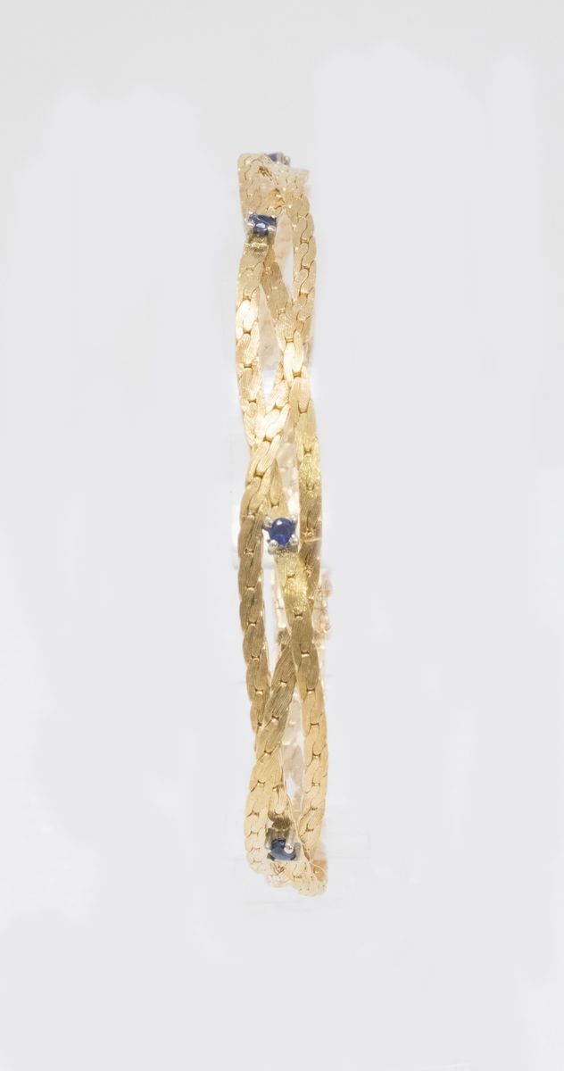Bracciale in Oro Giallo a Maglia Intrecciata con Piccoli Zaffiri