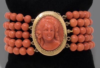 Bracciale in Corallo e Oro Giallo