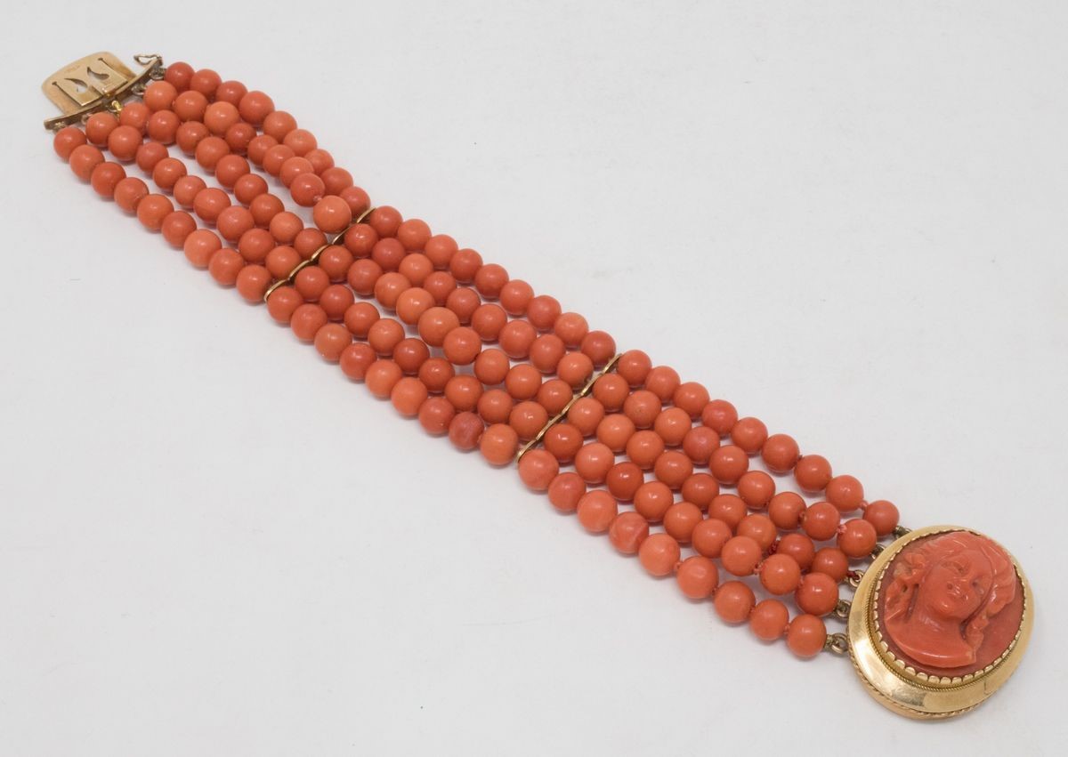 Bracciale in Corallo e Oro Giallo