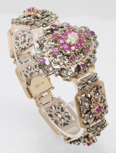 Bracciale in Oro Giallo e Argento con Rubini, Rose di Diamante e Brillante