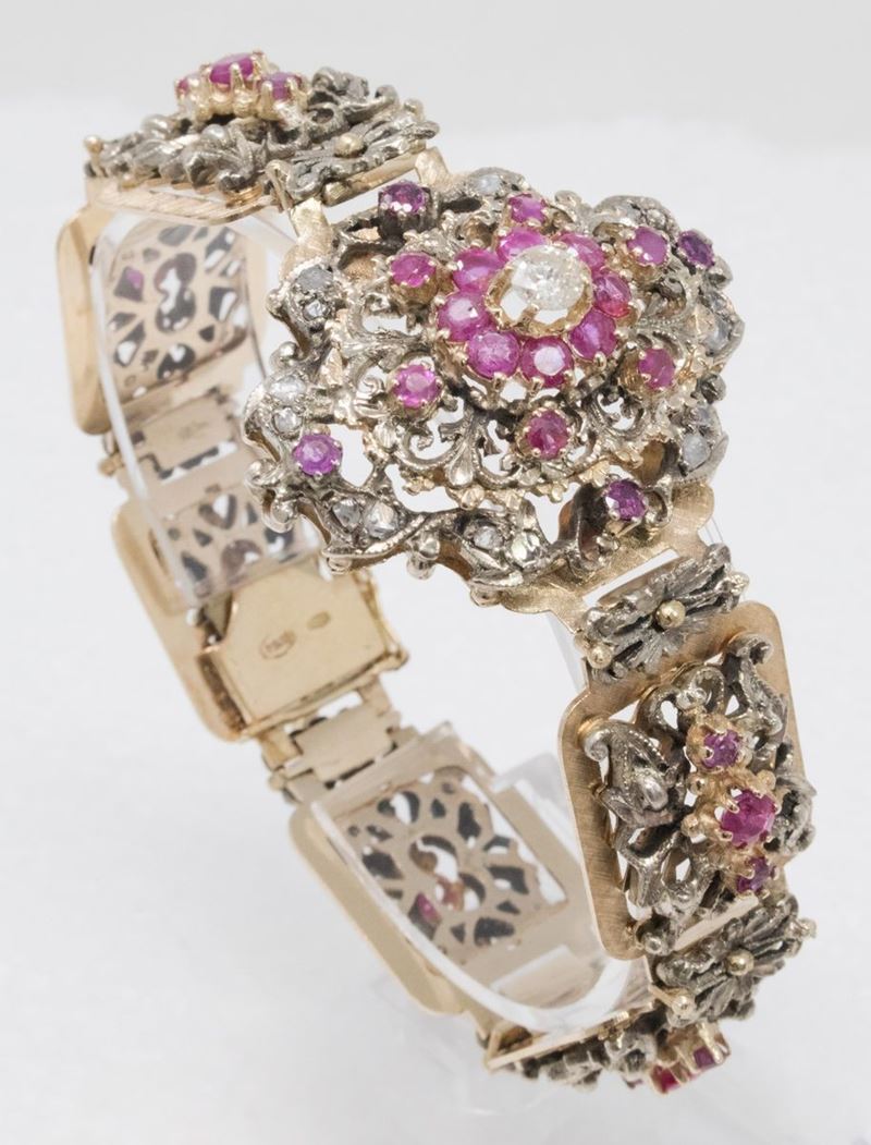 Bracciale in Oro Giallo e Argento con Rubini, Rose di Diamante e Brillante