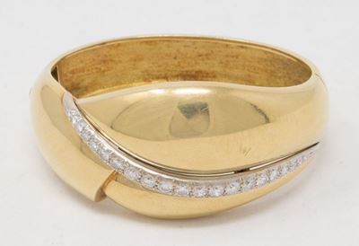 Bracciale Rigido in Oro Giallo e Diamanti