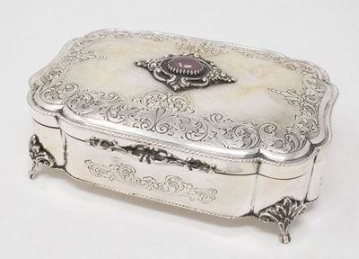 Scatola Portagioie Polilobata in Argento