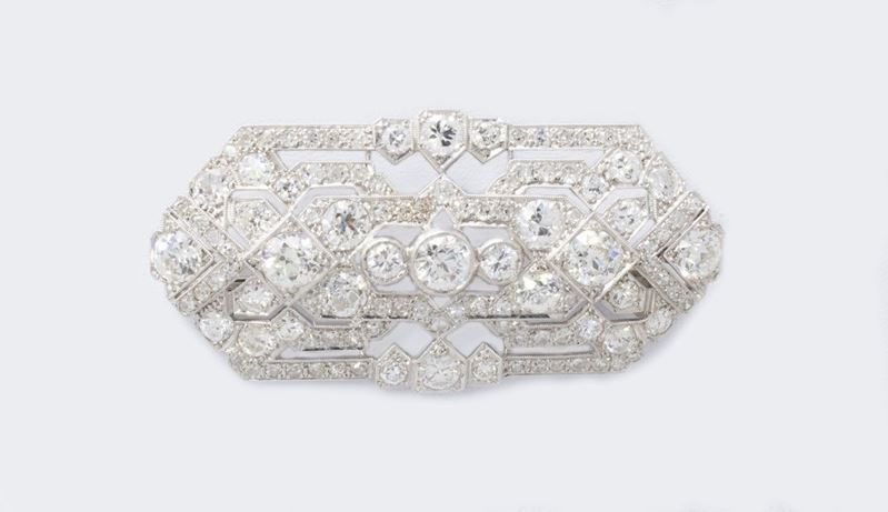 Spilla in Oro Bianco e Diamanti in Stile Decò